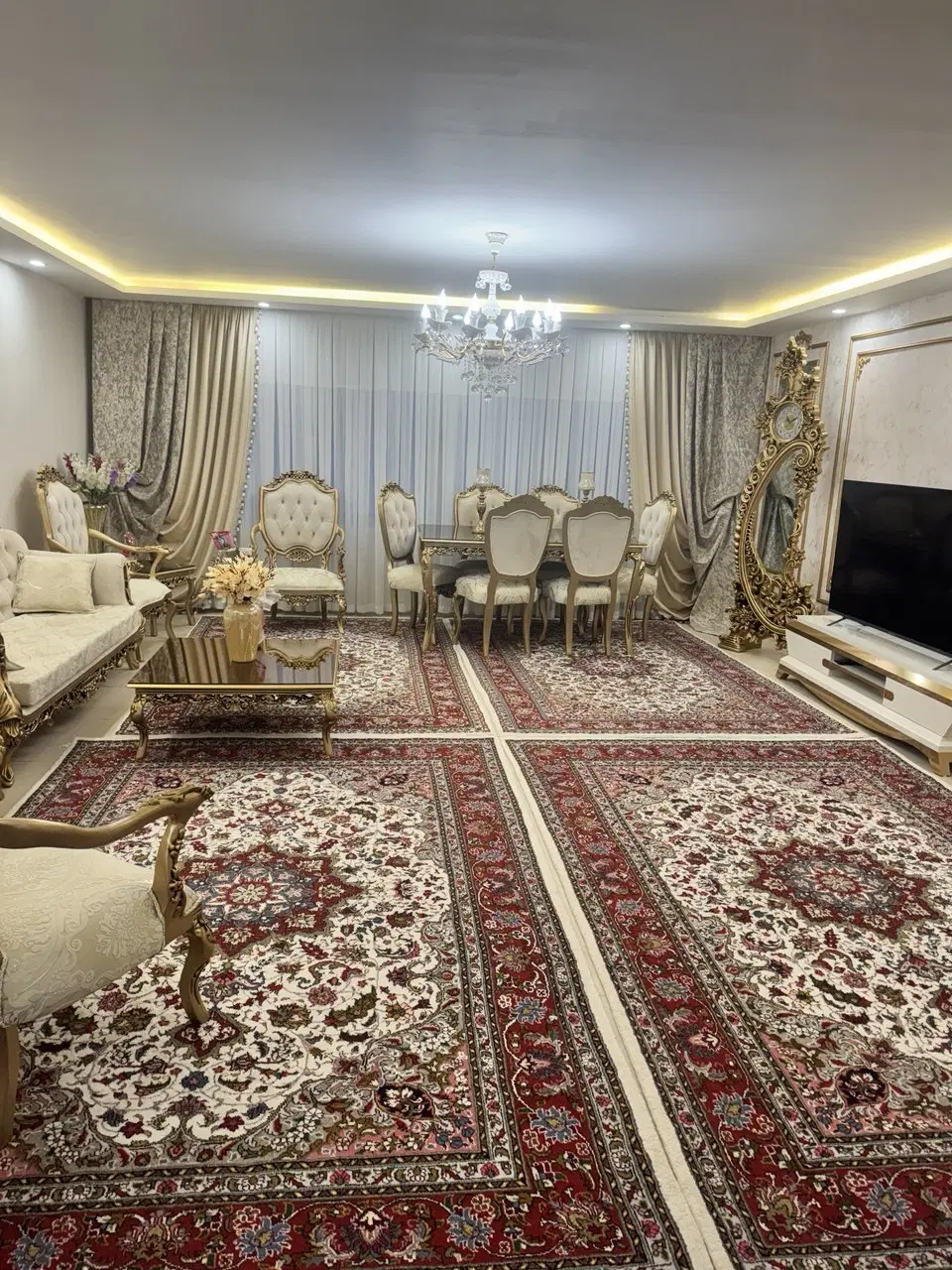 آپارتمان ۱۳۰ متری لوکس در گلشهر ۱برج گلستان۱