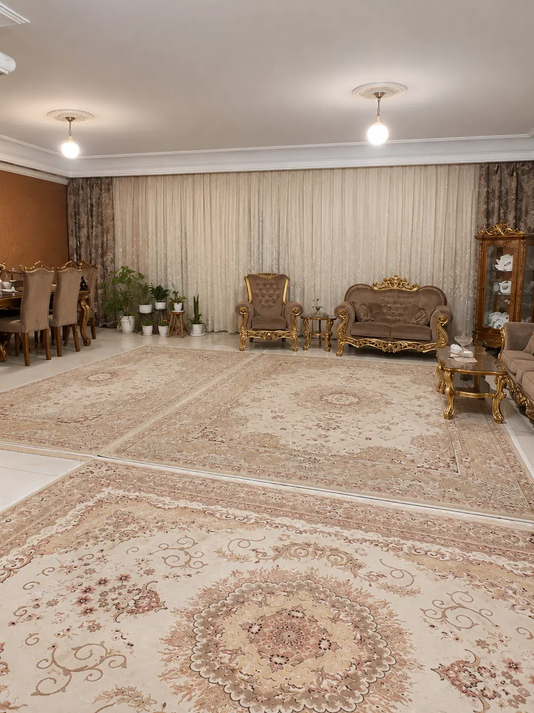 اوایل دانش آموز ۱۵۵متر نزدیک مترو شیک