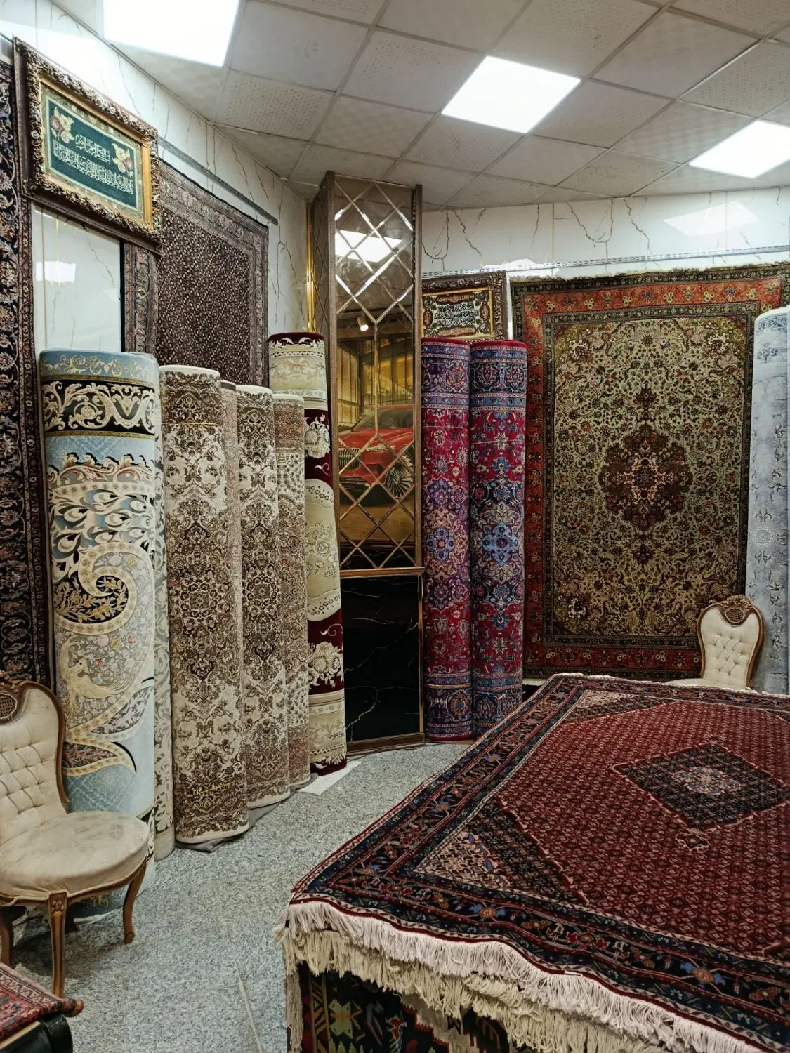 مغازه بر خیابان چهارراه