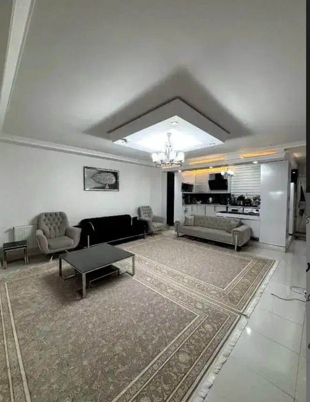 آپارتمان ۱۰۵ متری سه بر نور