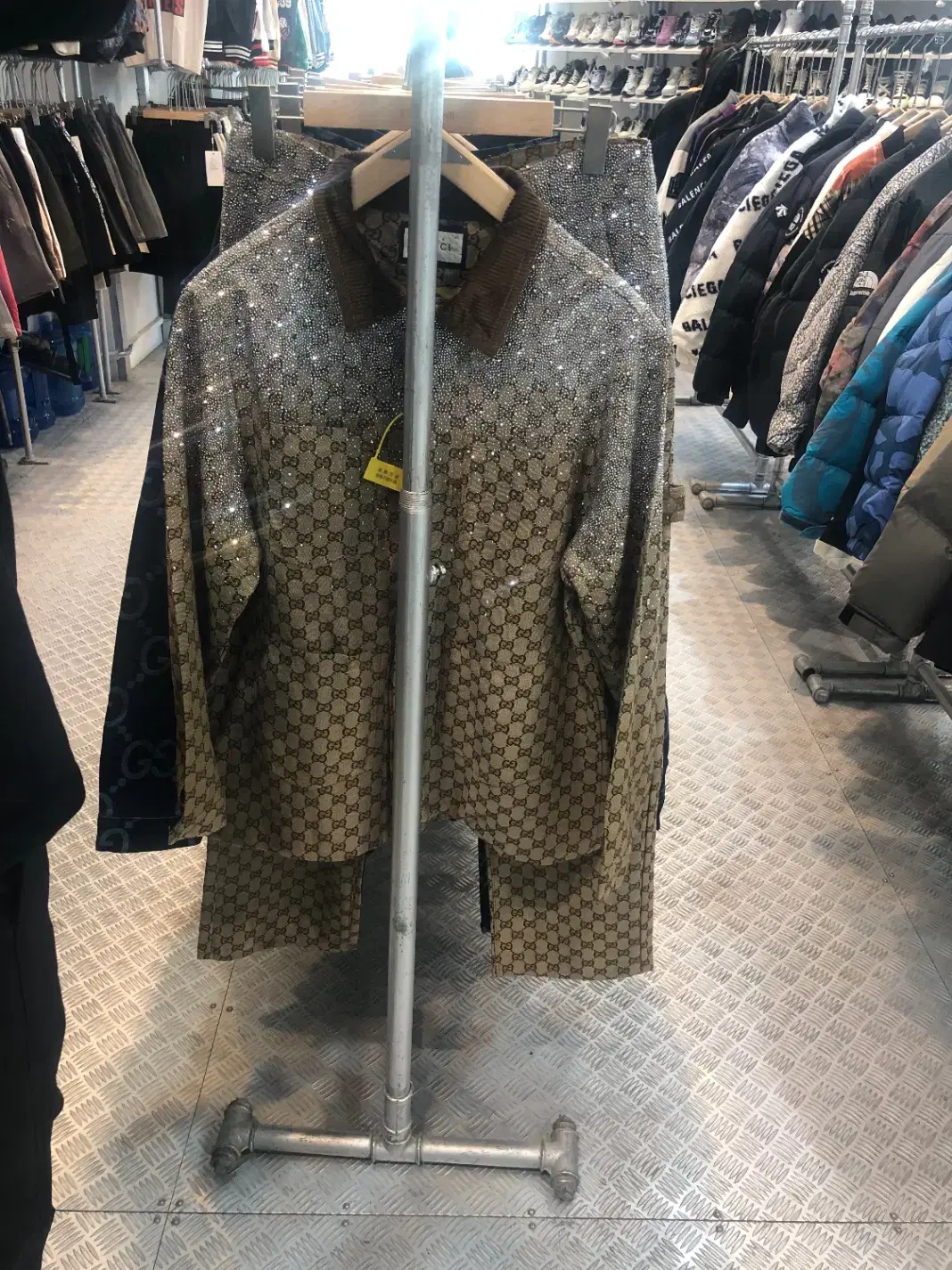 مغازه در خیابان احسانی داخل کوچه