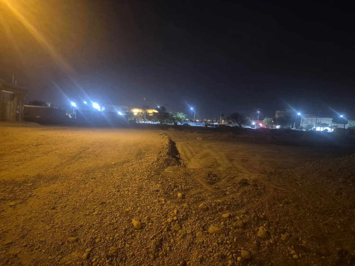 زمین مسکونی روبرو بیمارستان مادر حساب ۱۲