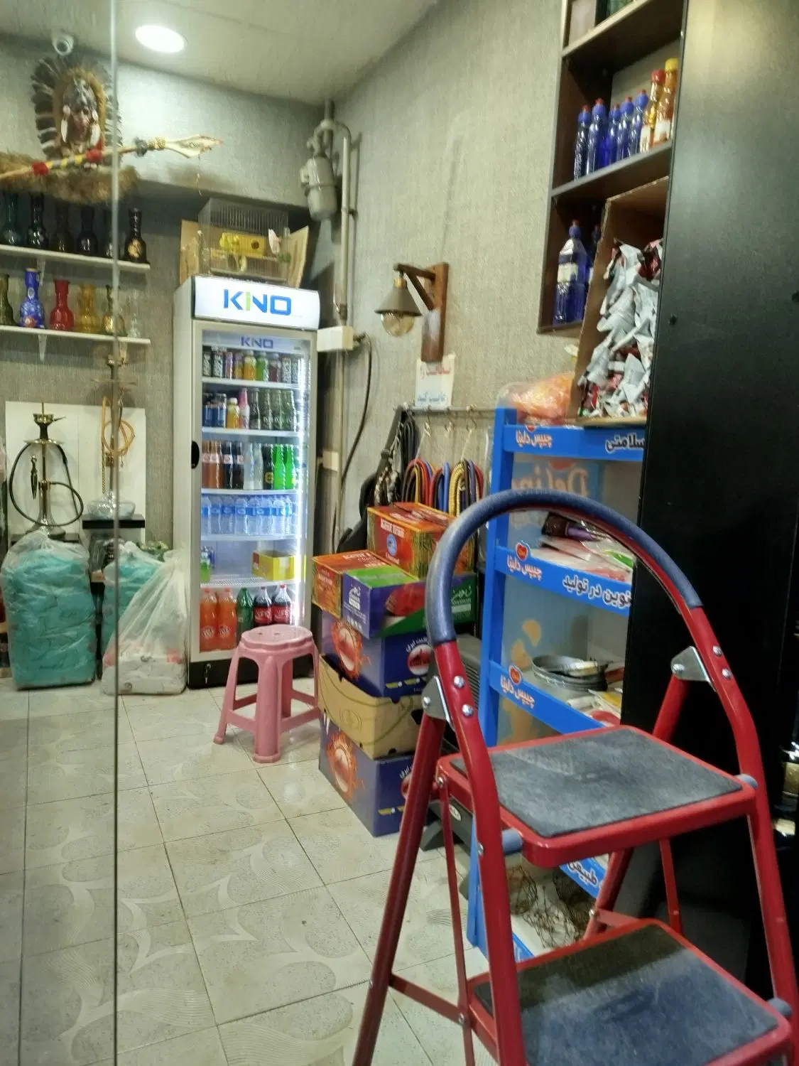 مغازه فروشی