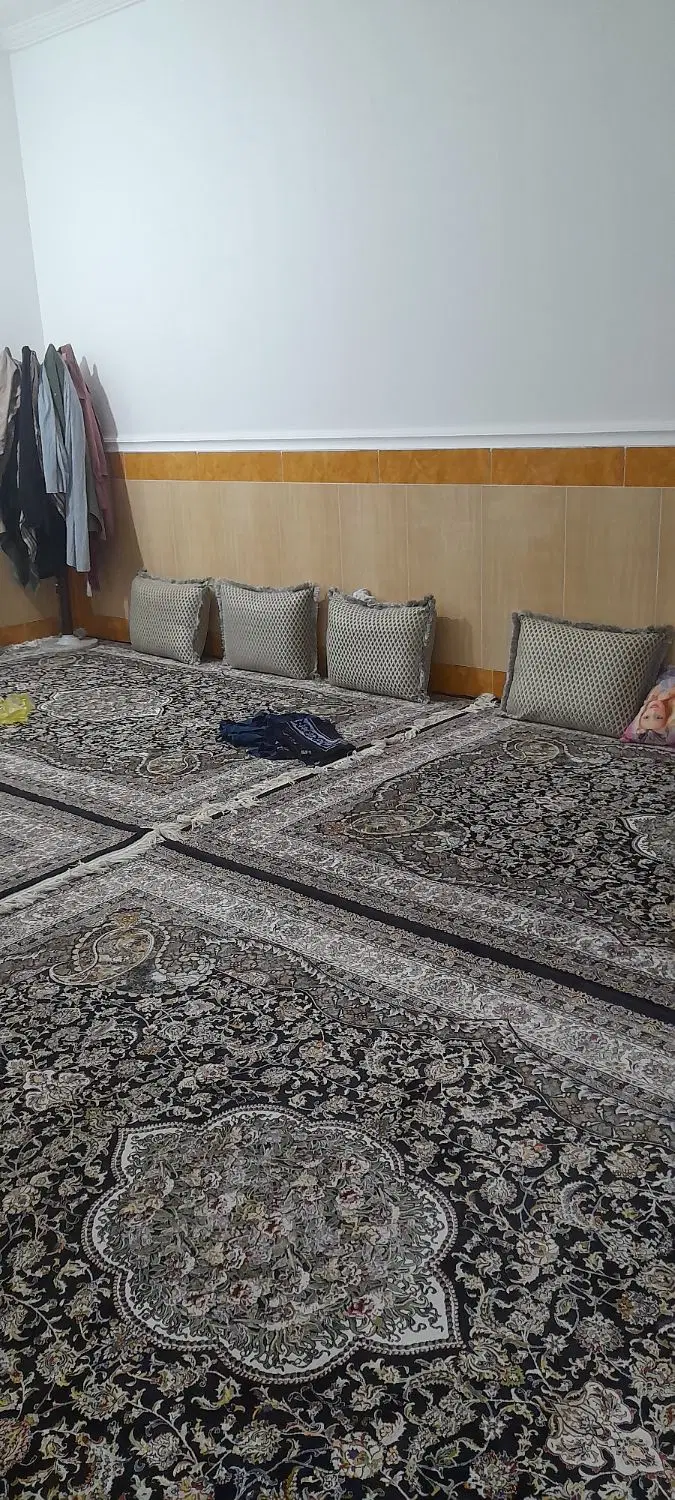 خونه ویلایی دوخوابه کمد دیواری نداره گاز کشی شده