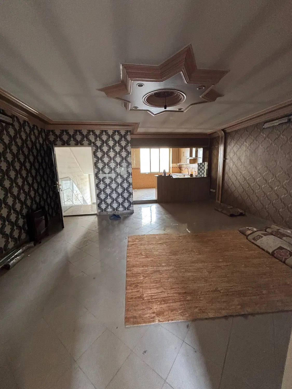 ۷۰ متری سند دار