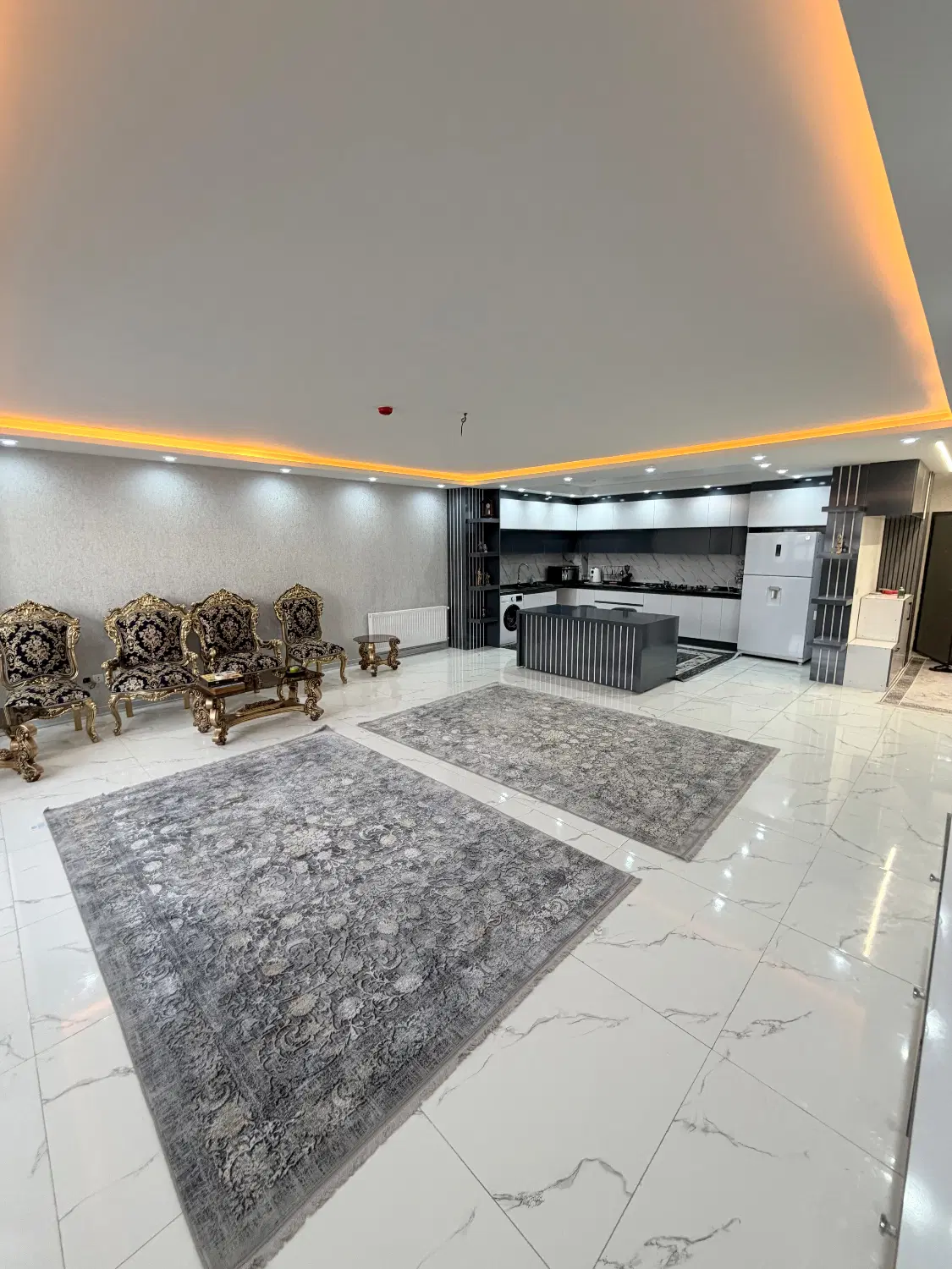 اپارتمان دو خواب نوساز لوکس