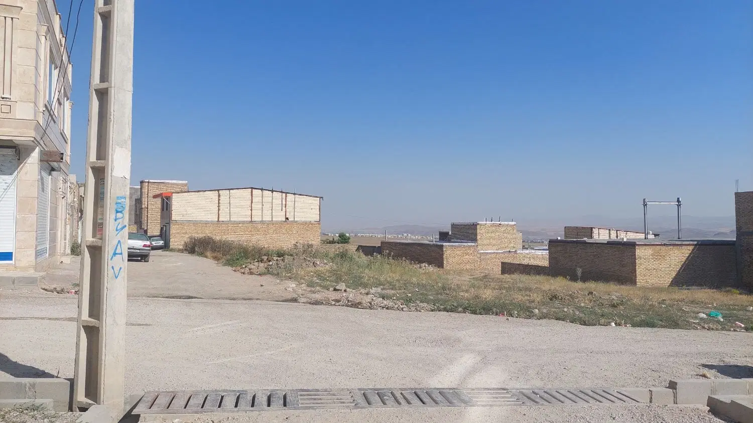 زمین مسکونی