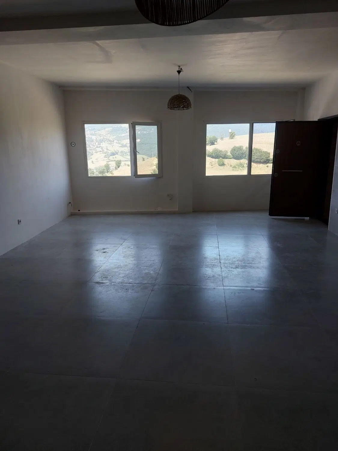 اجاره سالیانه۱۱۰متری ۲خوابه با ویوی بینظیر