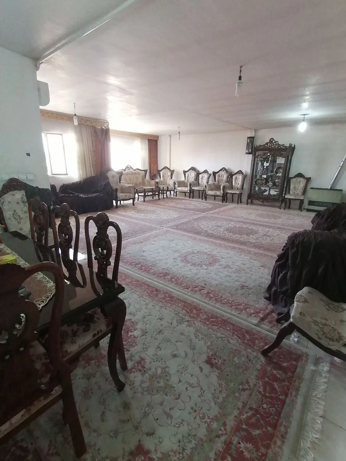 آپارتمان سوپر سالن 135 متری گلدشت