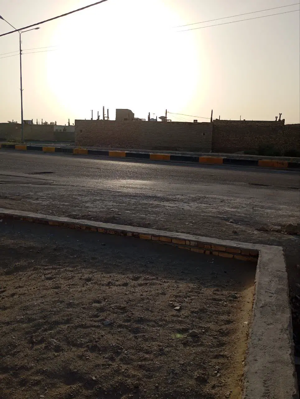 زمین فروشی