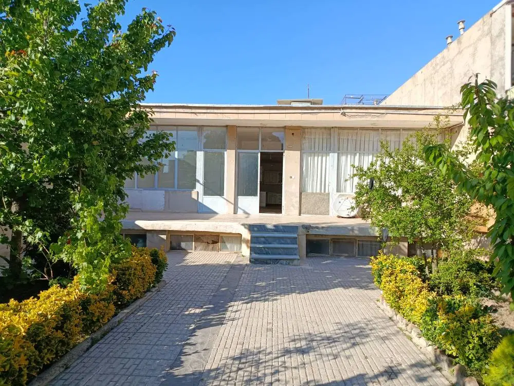 خانه ویلایی ۳۶۰ متری سند دار