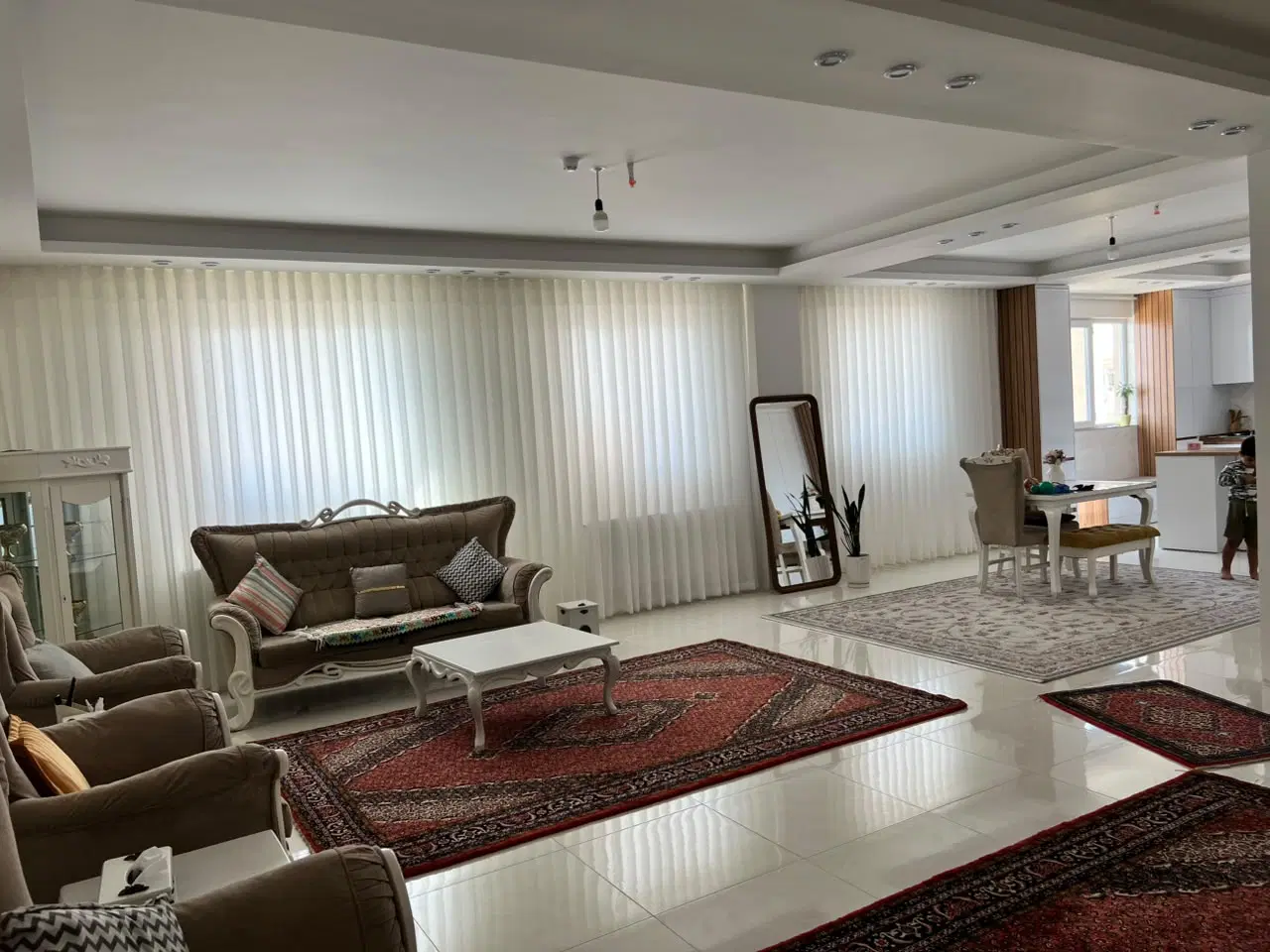واحد۱۴۰ متری سه خوابه نوساز در فرهنگیان ژاندارمری