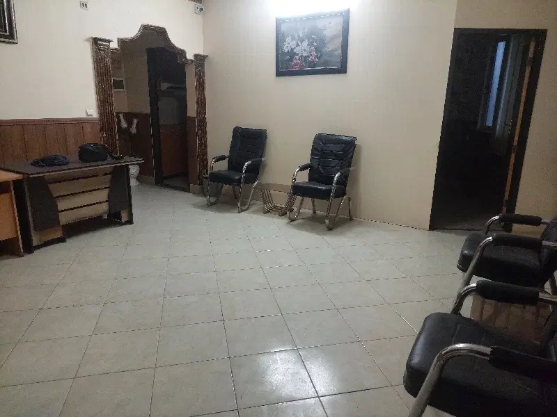 یک واحد اداری ۸۵ متری