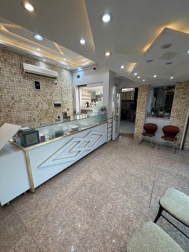 مغازه طلا فروشی
