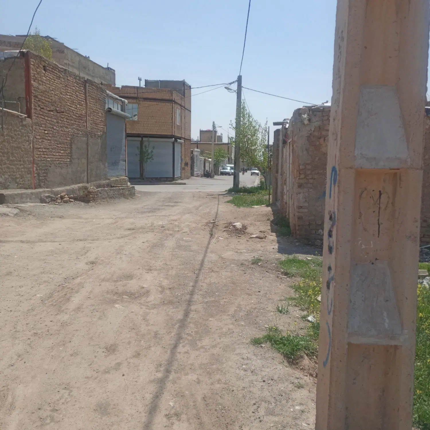 زمین ۱۹۰ متری مسکونی ناصراباد