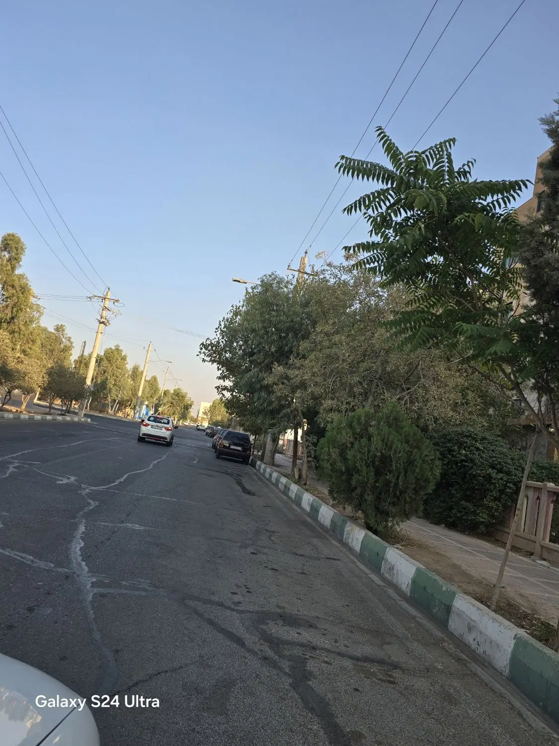 ۲۵ متر مغازه تجاری فاز یک ۳طبقه بر خیابان اصلی