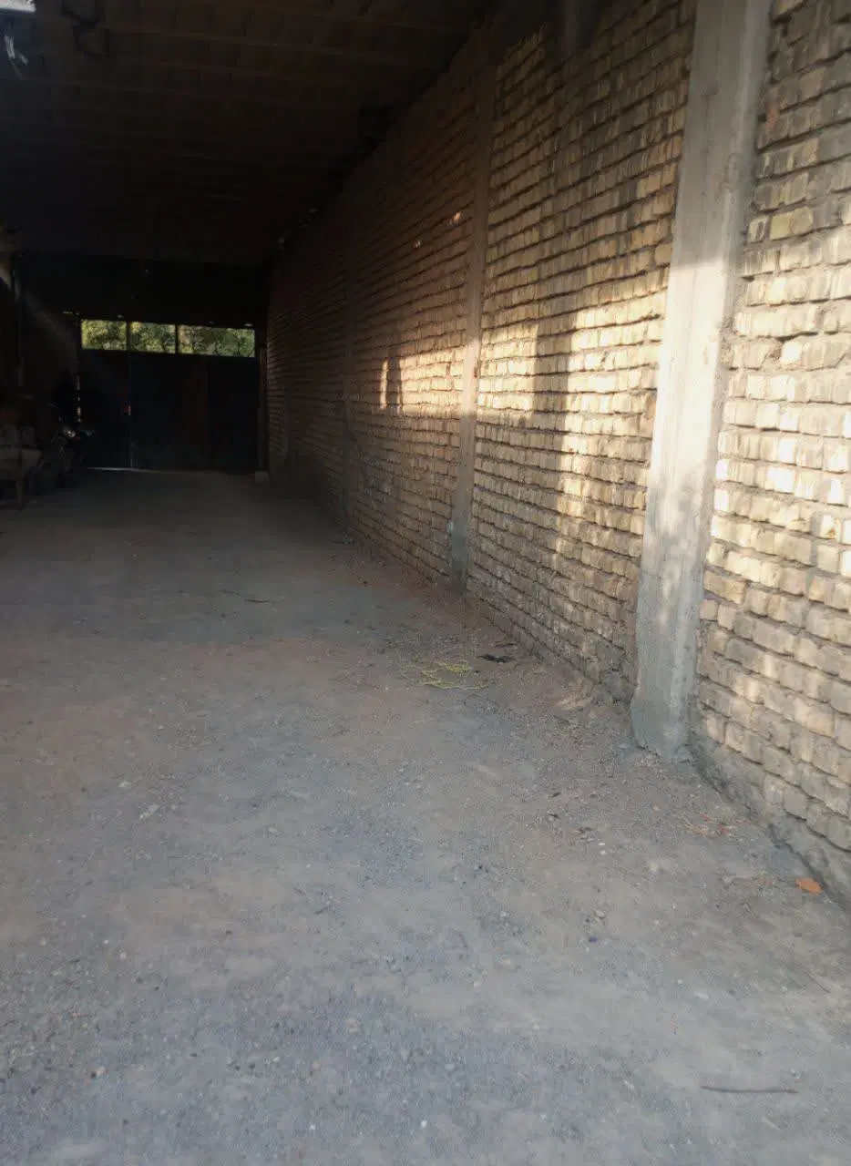 انبار ۹۰ متری