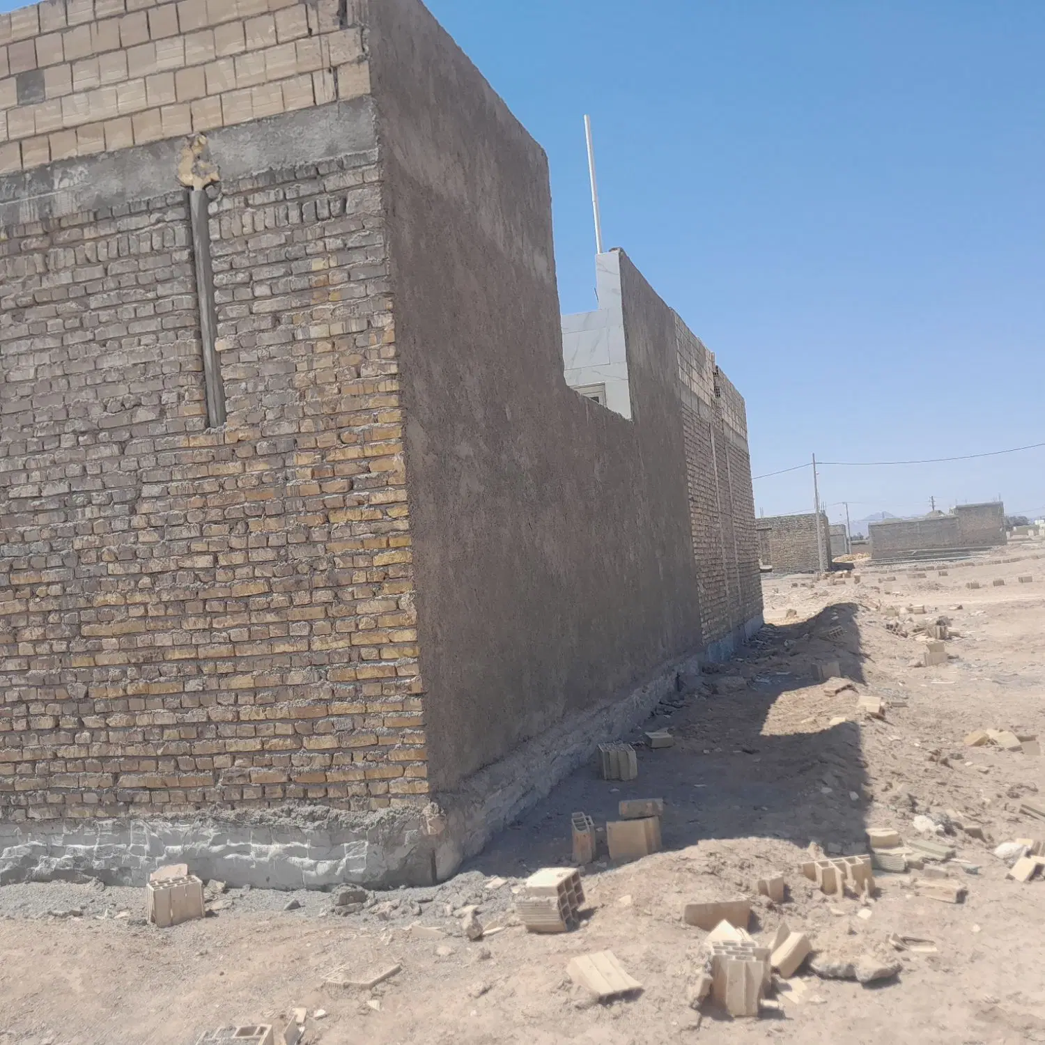 زمین فروشی