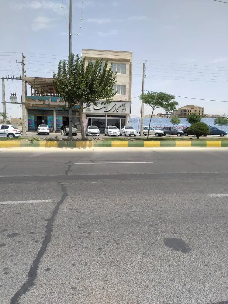 ملک تجاری دو طبقه هر طبقه ۱۶۸ متر