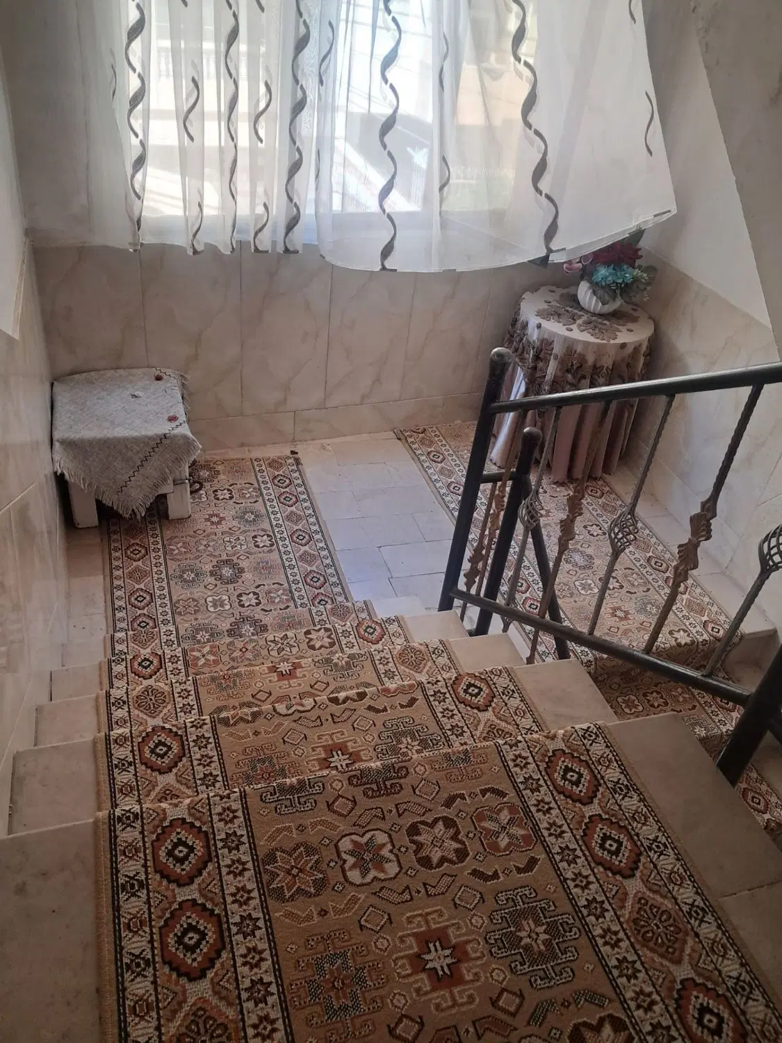 آپارتمان ۱۳۵متری طبقه دوم