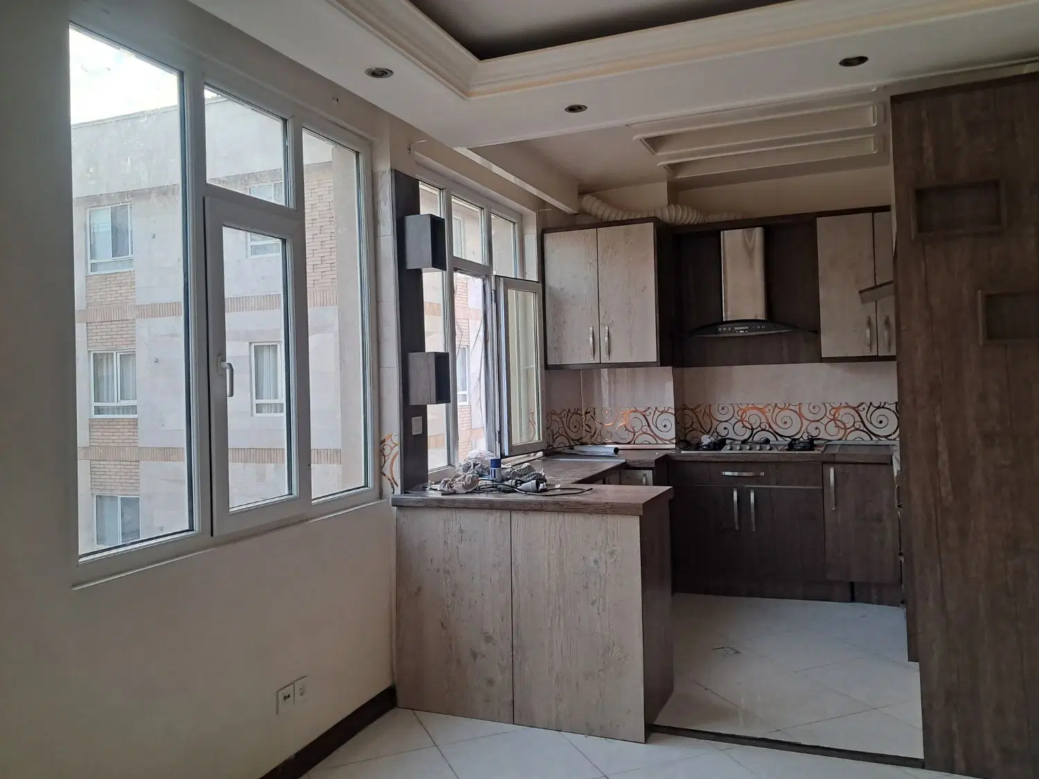 آپارتمان ۶۳ متری (نردبان شده) تکراری