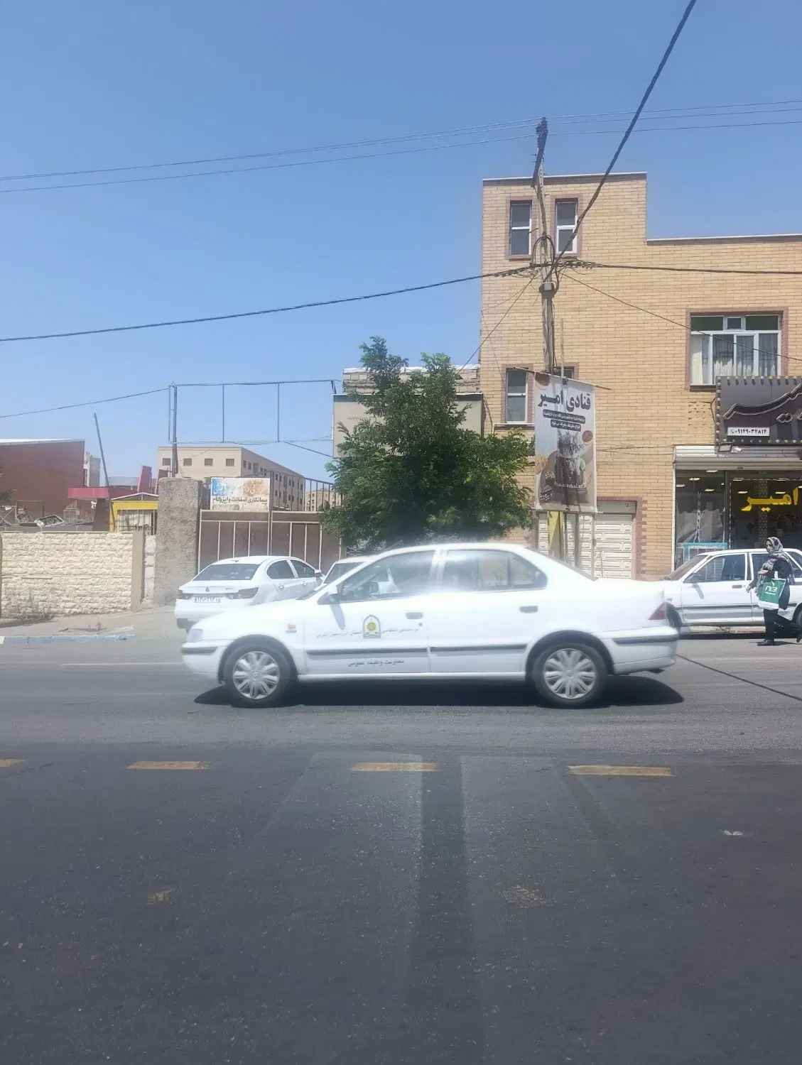اجاره مغازه ۴۰مترهمراه با انباری ۱۱۰متری