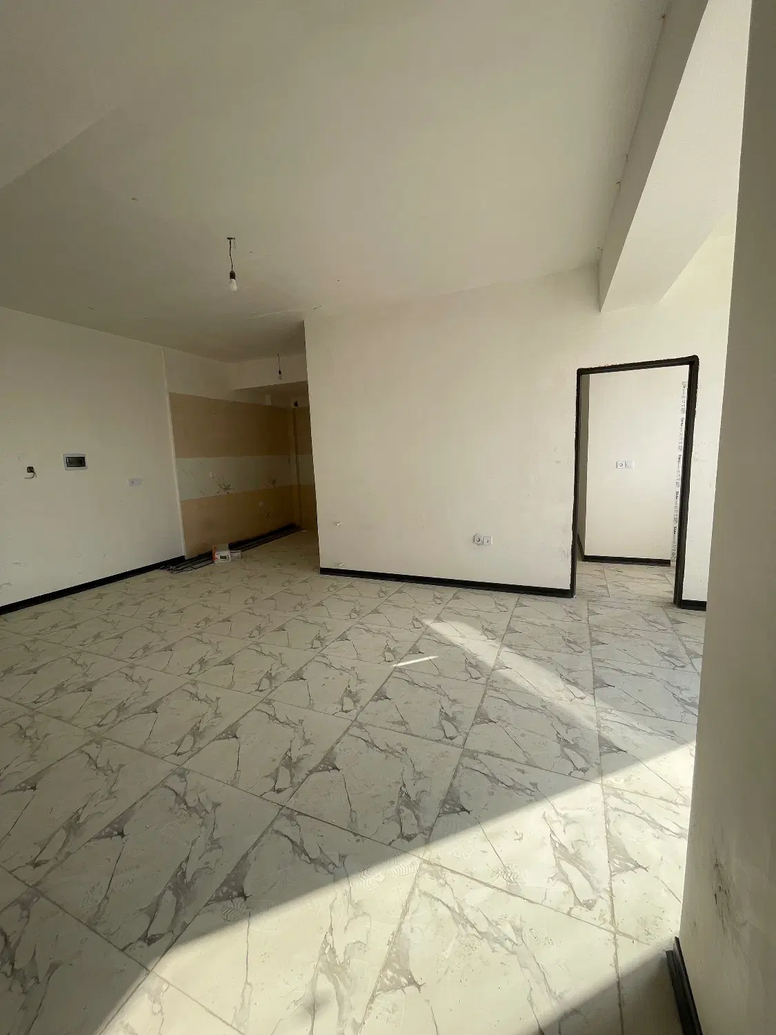 آپارتمان ۶۵ متری چهار باغ