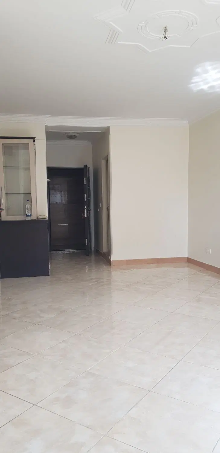 ۷۵ متر دو خوابه طبقه سوم فول امکانات