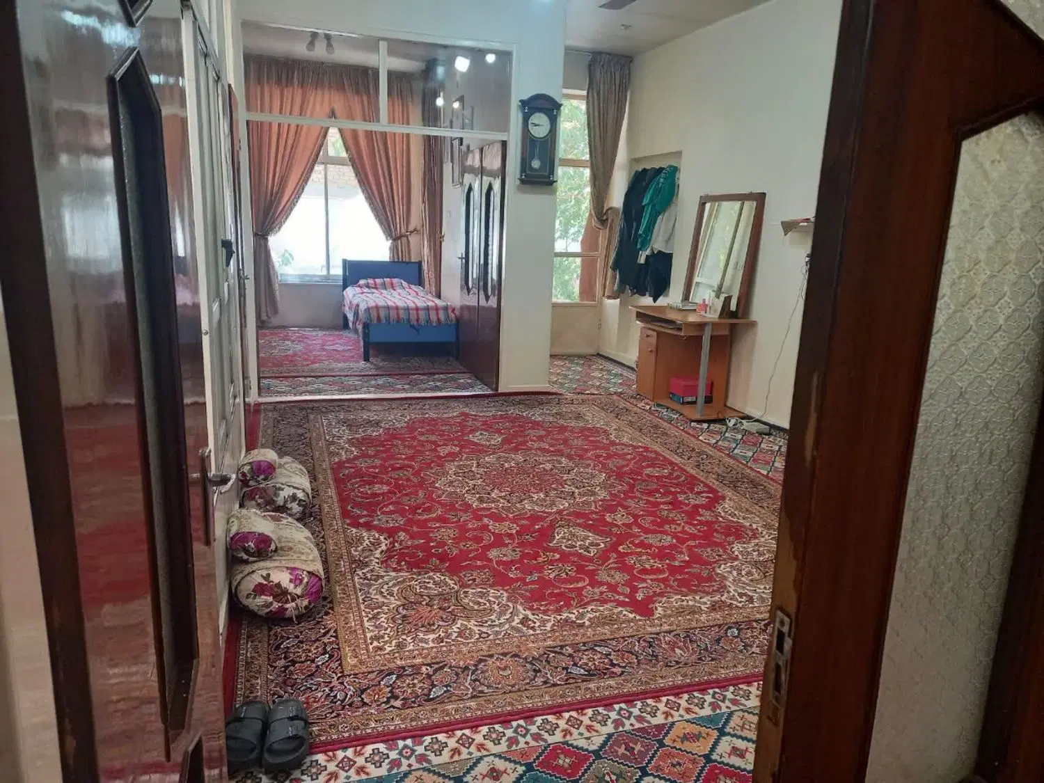 خانه ویلایی قدیمی