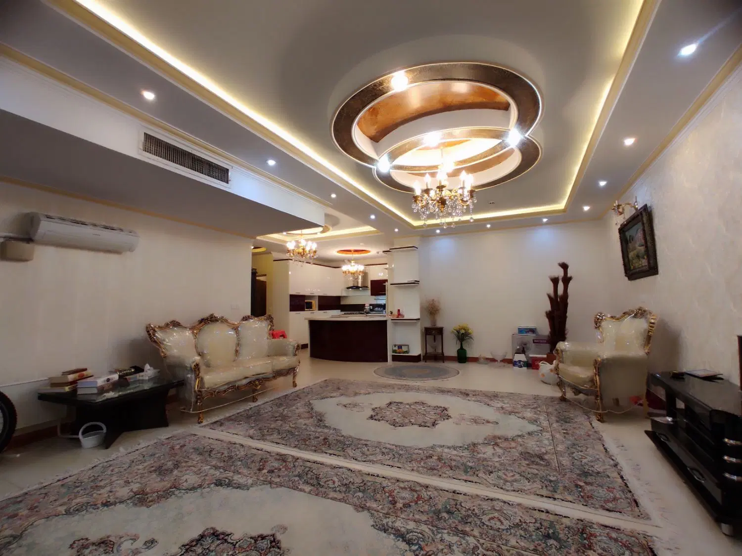 ۱۱۱مترآپارتمان،خوش نقشه،کنار دریاچه چیتگرمنطقه۲۲