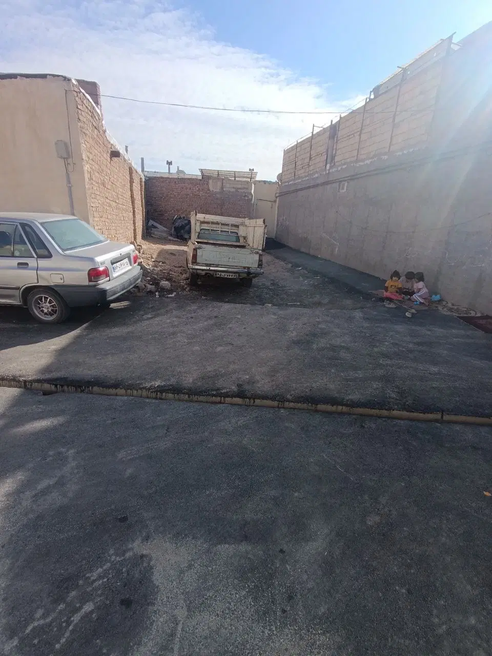 زمین در اناخاتون