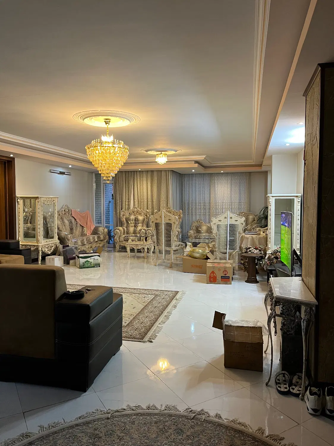 اجاره خانه ۱۷۰متری ۳ خوابه در تاپ لوکیشن بزرگمهر