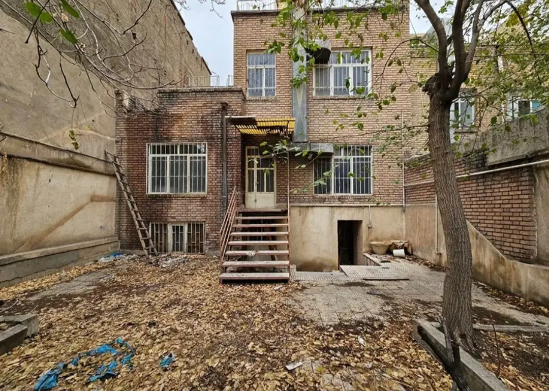 خونه کلنگی قدیمی