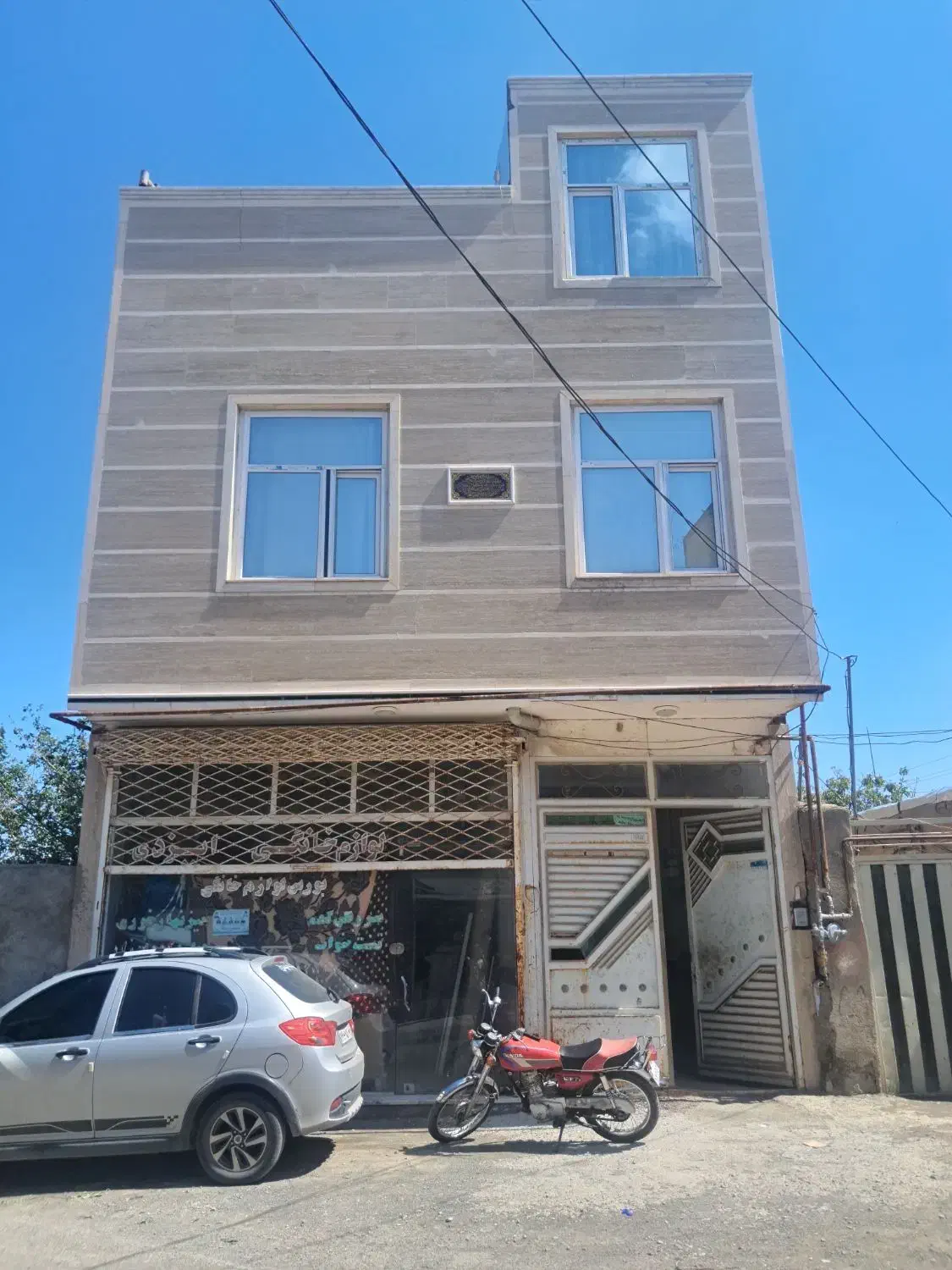 فروش فوری منزل ویلایی در شهر فرهادگرد