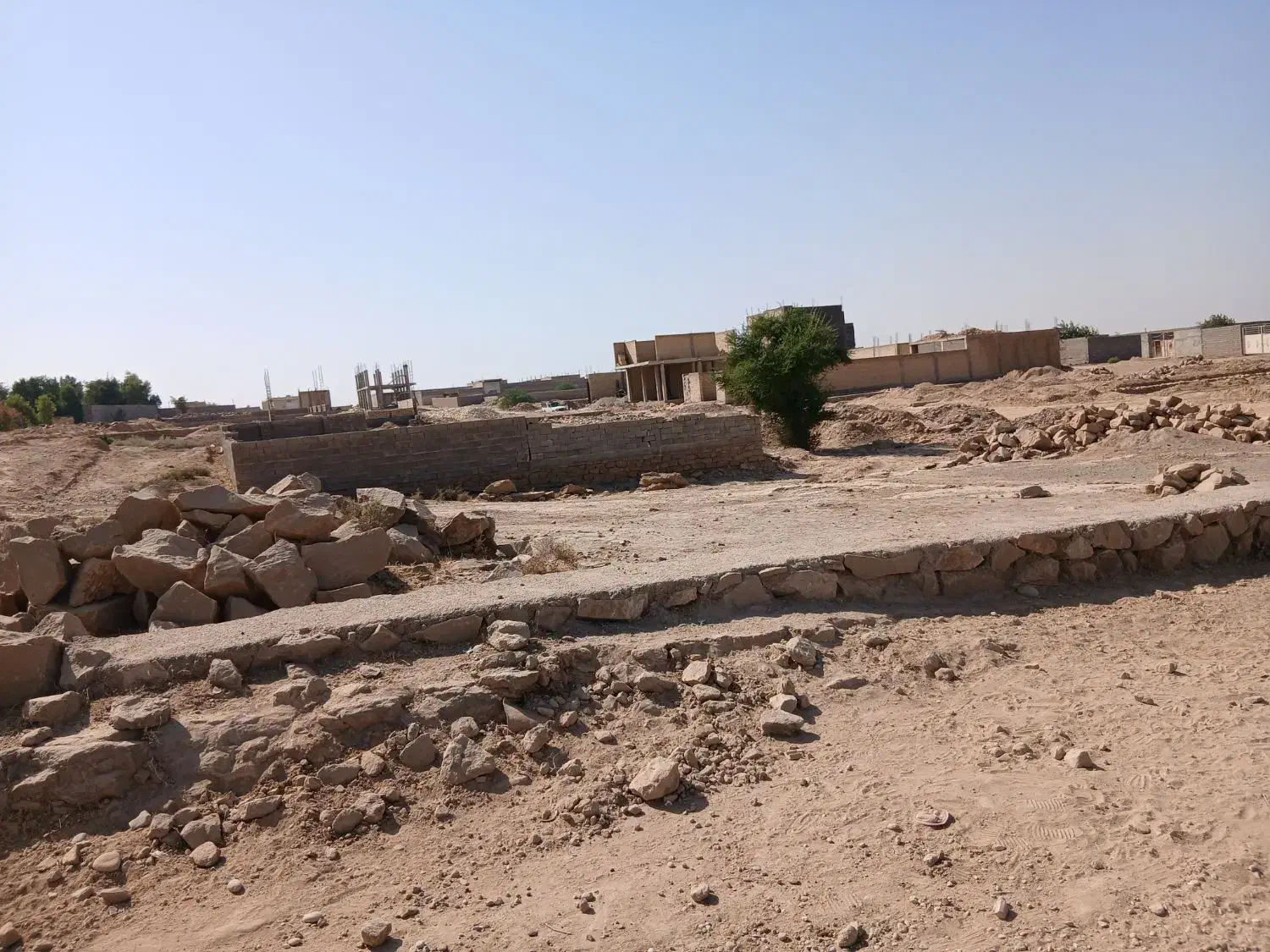 زمین بین الحرمین