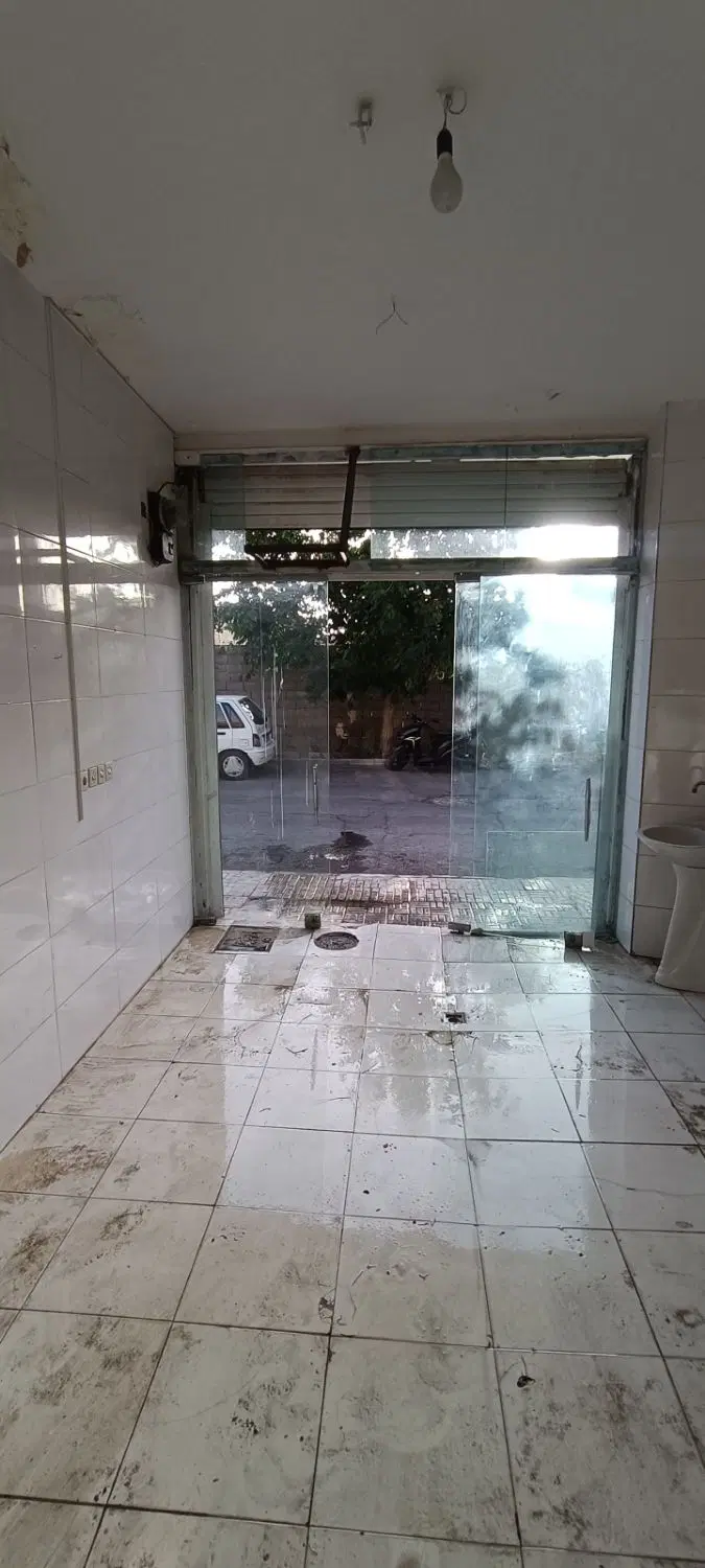 مغازه تجاری ۱۸ متر، آب و برق،خیابان مخابرات