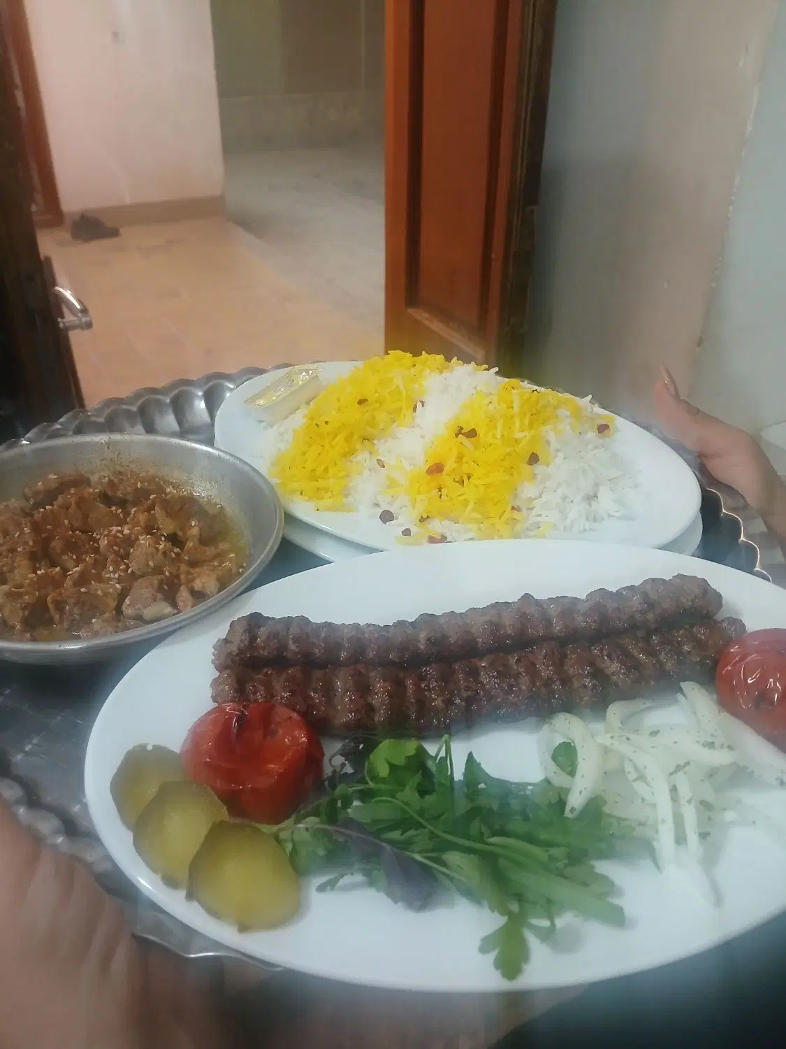 اقامتگاه، رستوران، بومگردی