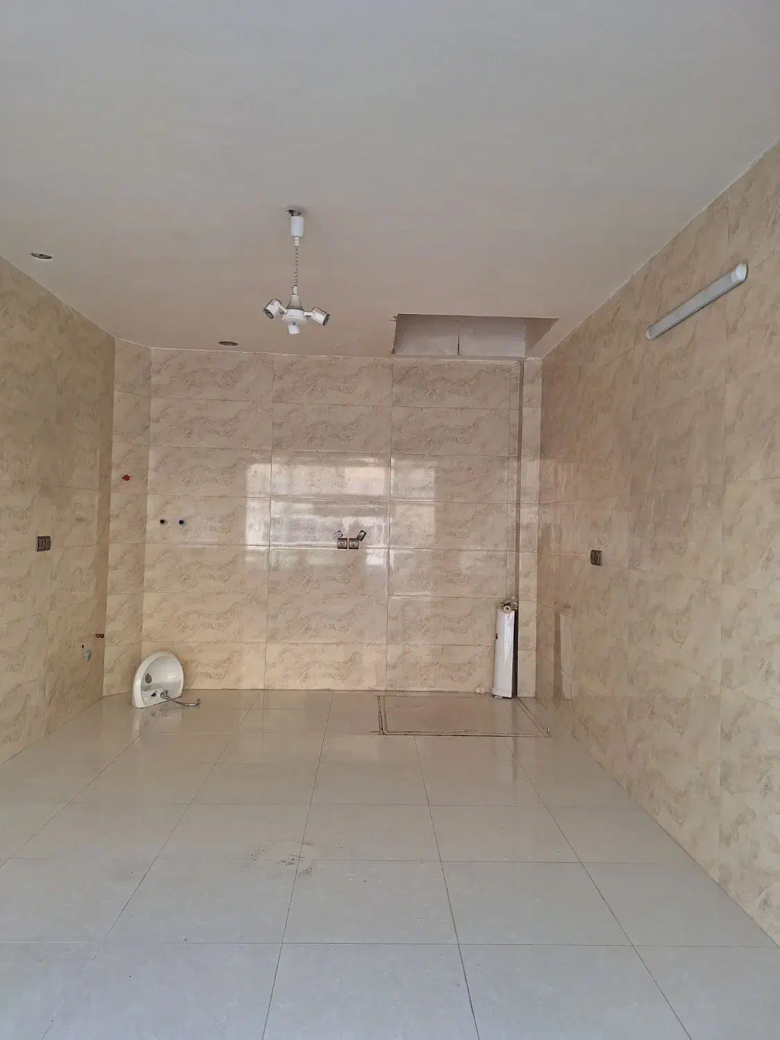 اجاره مغازه دو طبقه