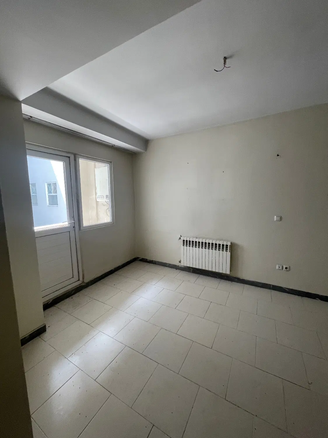 ۱۰۰ متر رو به نما