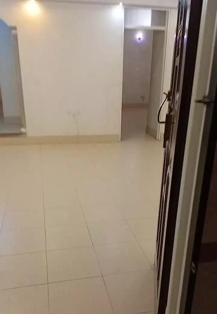 آپارتمان طبقه اول  ۱۵۰ متر تکواحدی