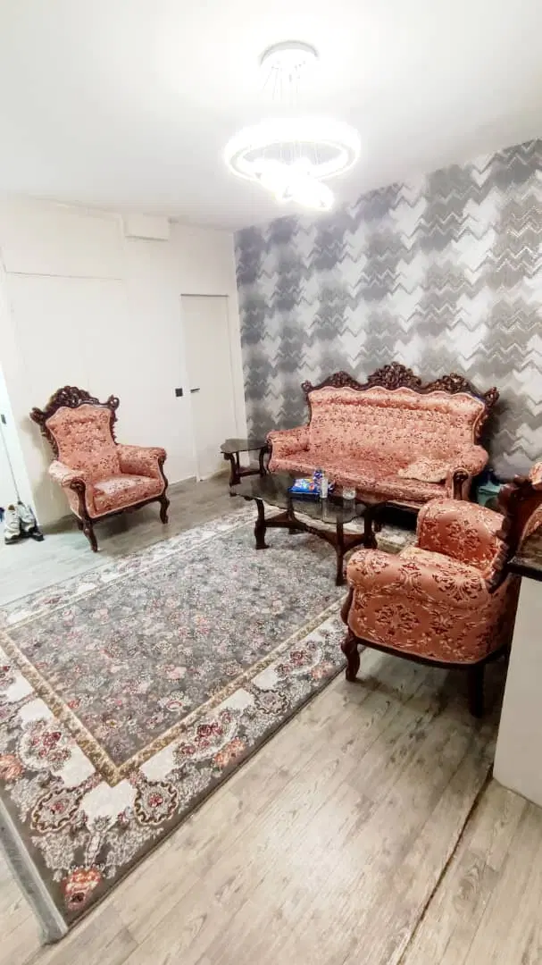 ۱نفرهمخانه آقا میخوایم کارمندیاکارباجای ثابت