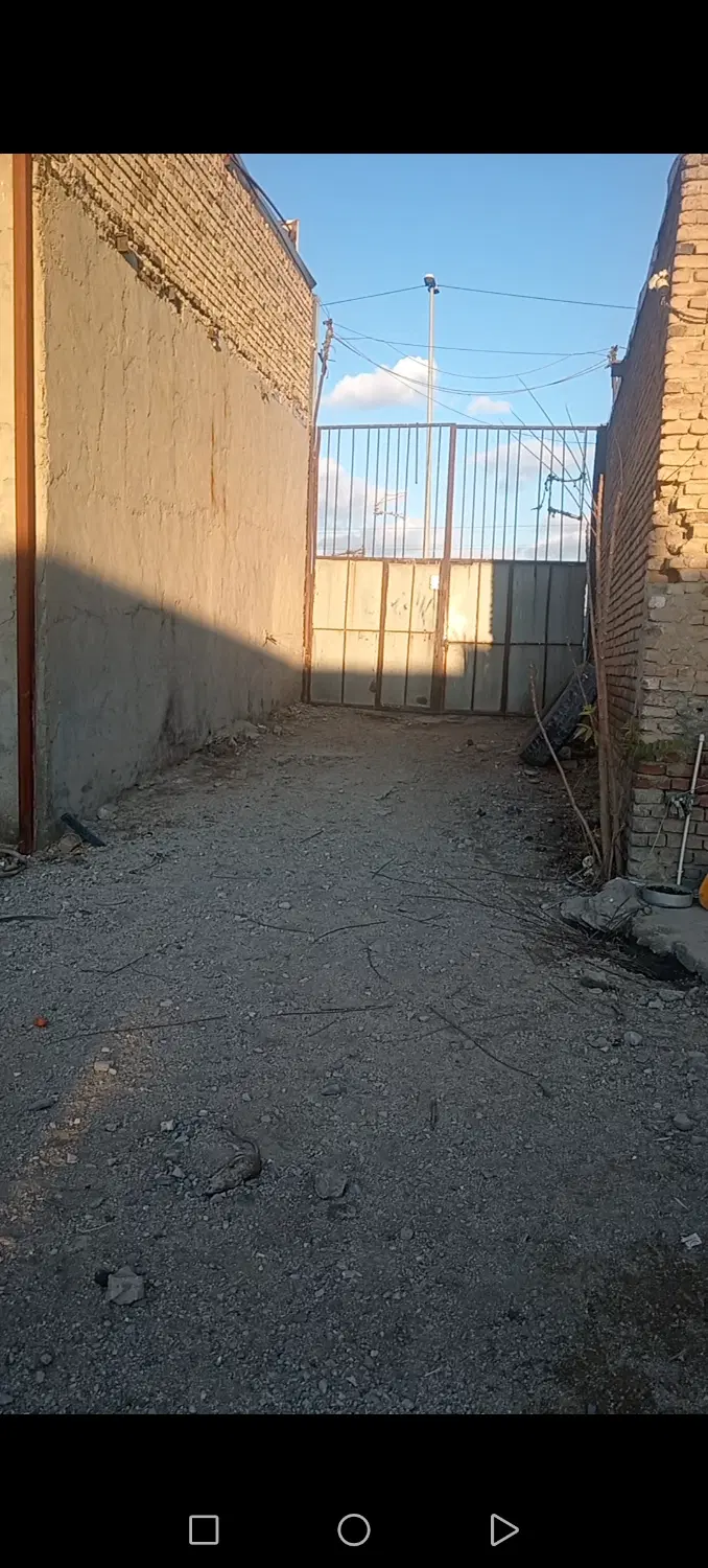 گاراژ همراه با سوله و مغازه