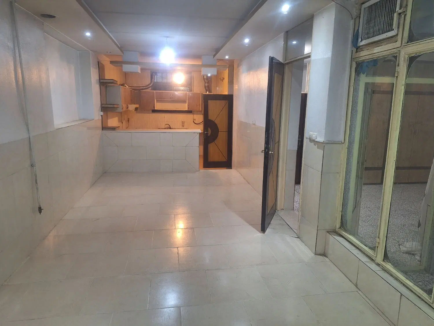 منزل دربست صد متری یک خوابه