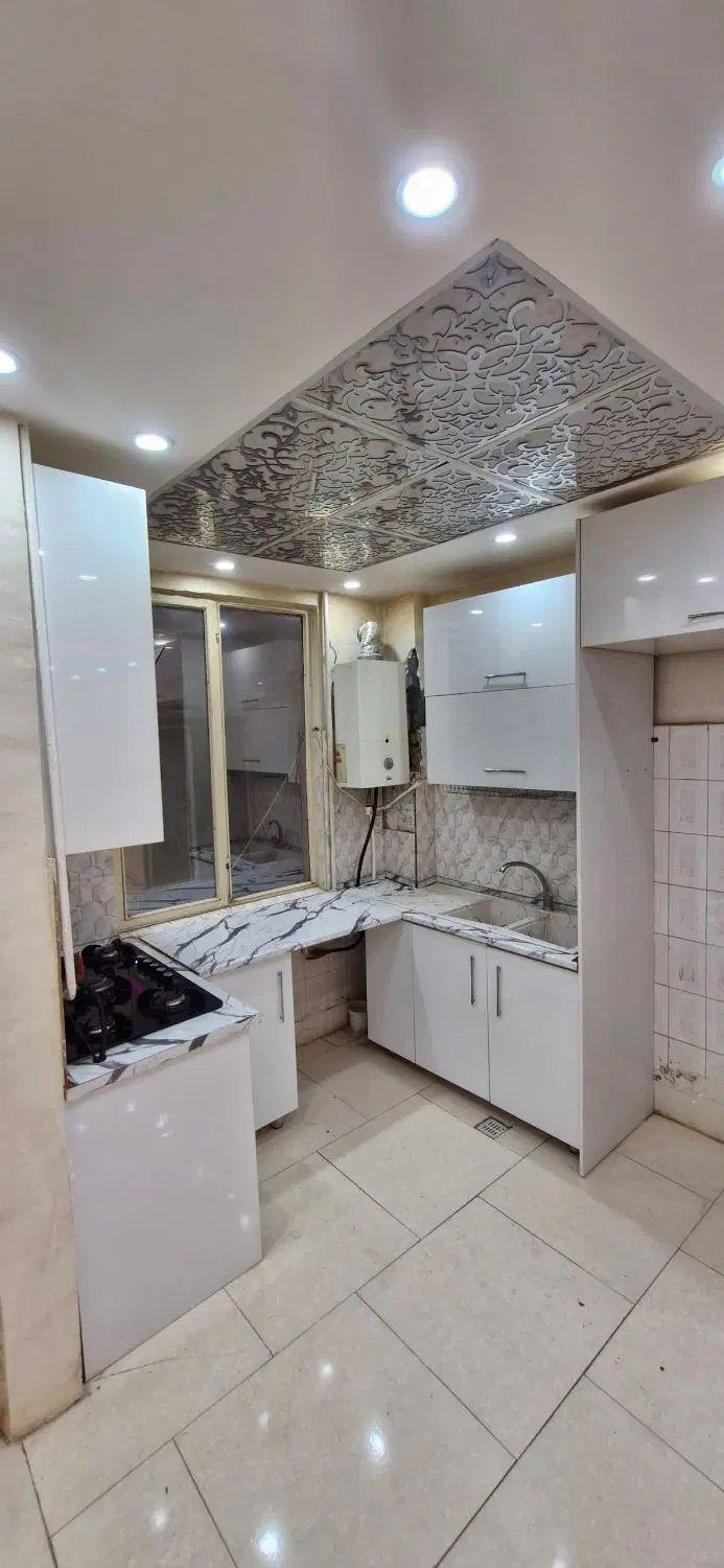 ۶۵متر با پارکینگ و انباری خیابان فرشیدفر