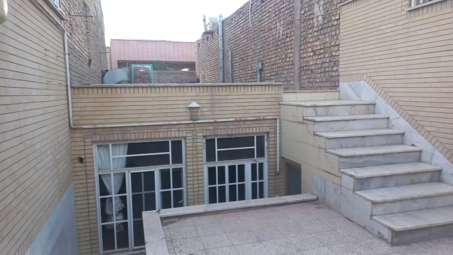 منزل فروشی.
