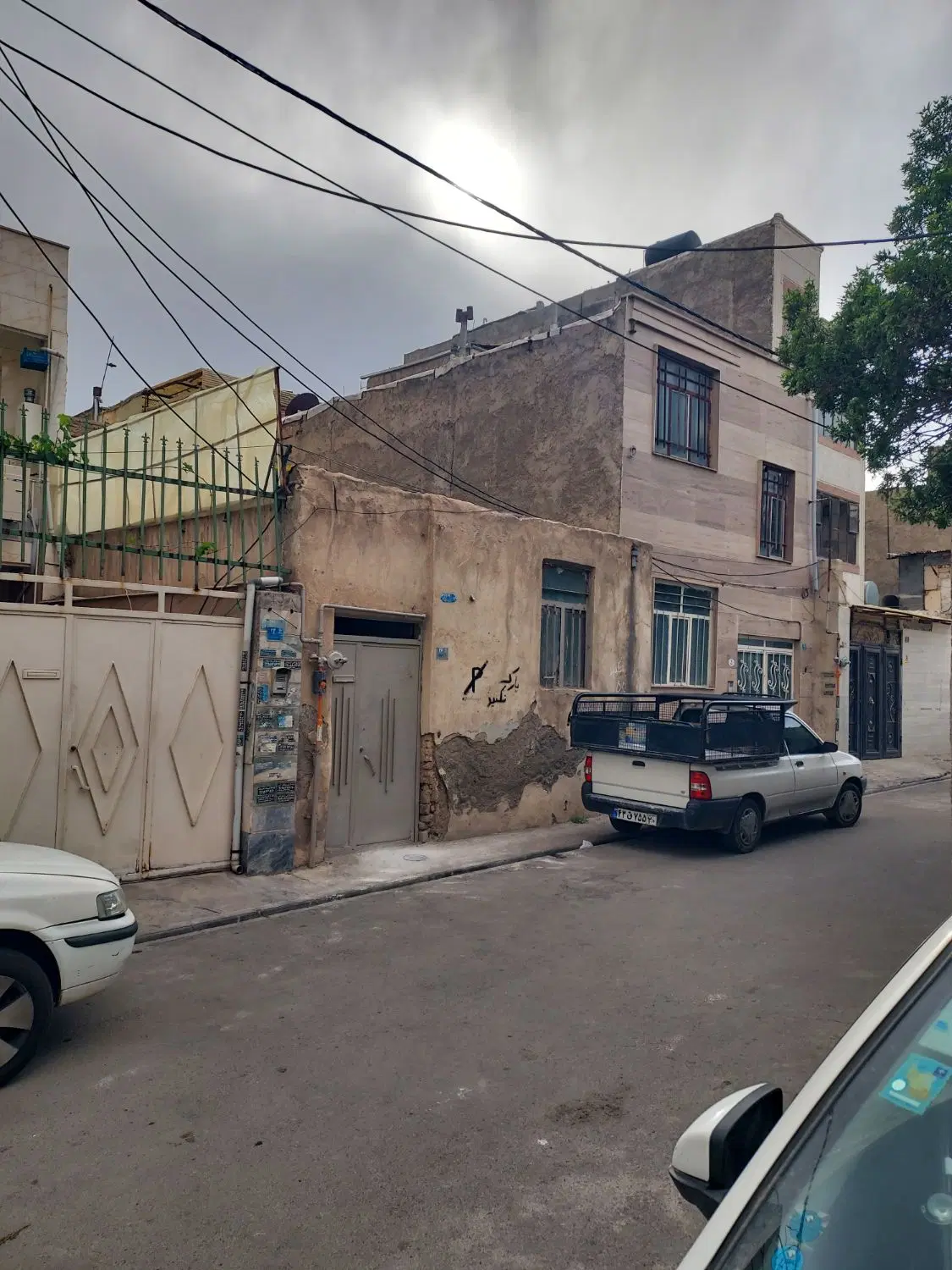 خانه کلنگی ۱۰۰متری