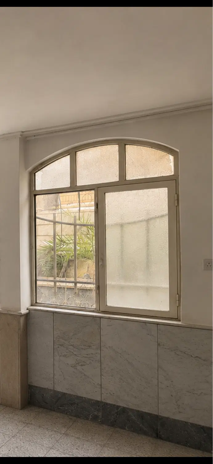 زیر زمین گلخانه ای تمیز