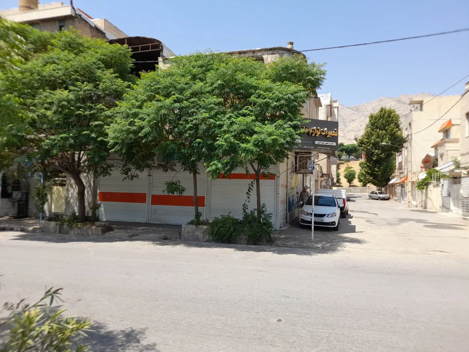 ملک تجاری مسکونی ساحلی پل انقلاب