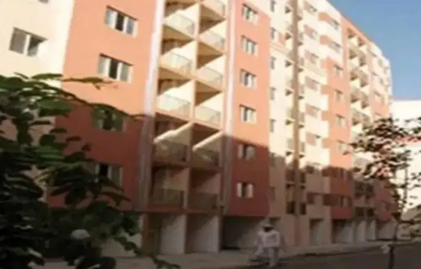 واحد ایثار ۱ پارکینگ دار