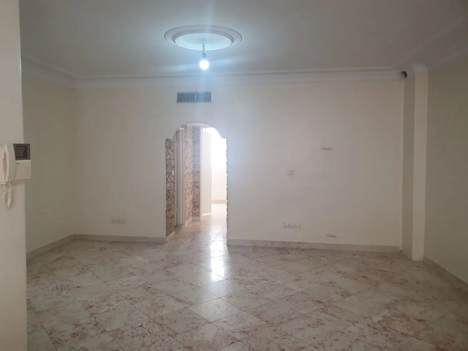 واحد۷۰متری_تکواحدی_پارکینگ_۲خواب_انباری